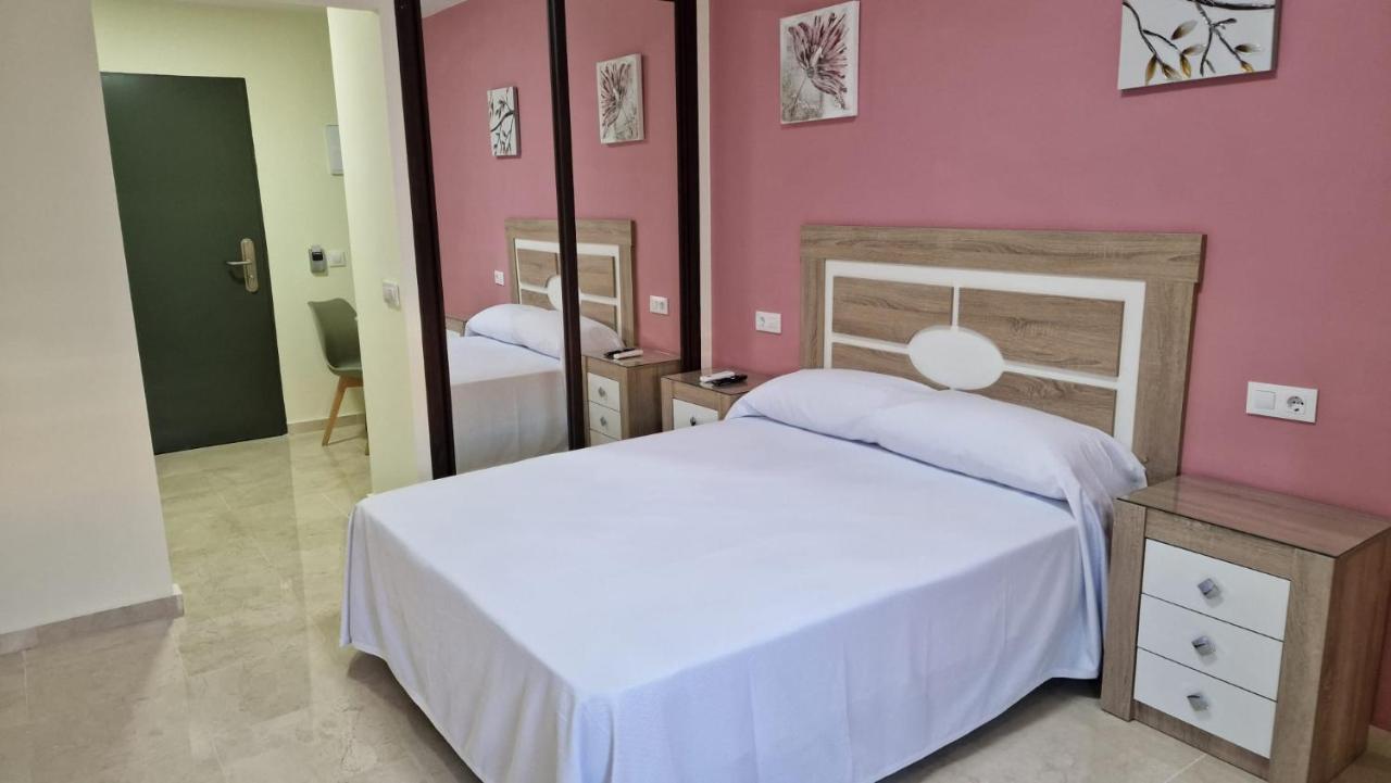 Hotel Nuevo เอสปาร์ตินาส ภายนอก รูปภาพ